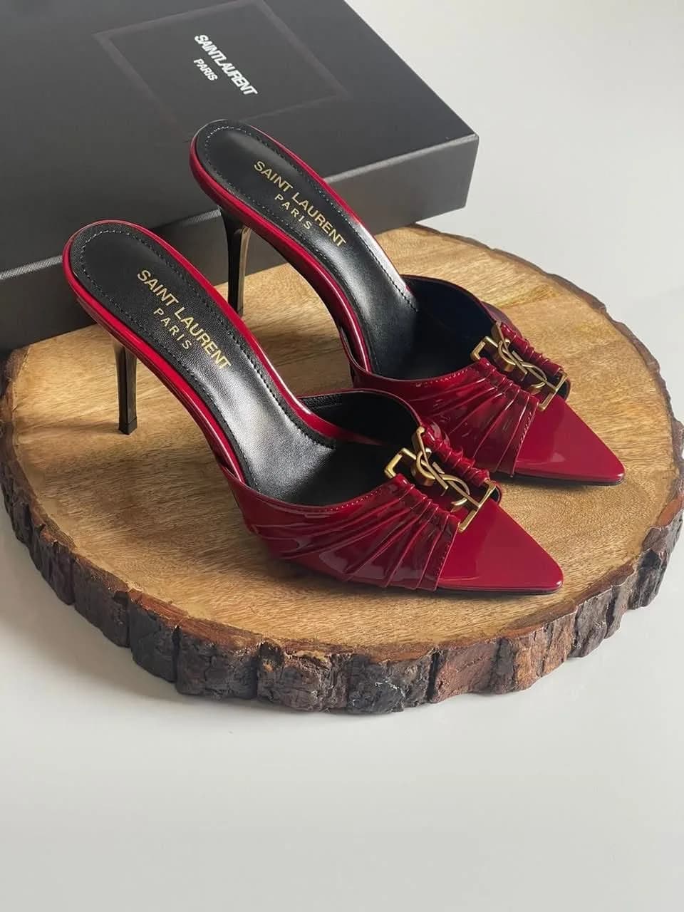 L’Univers Chic des Sacs et Chaussures