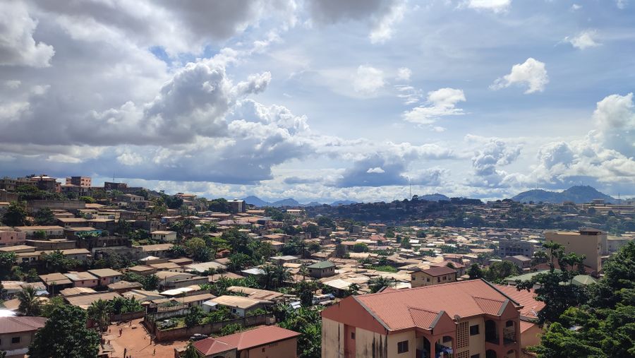 Une ville d Afrique de l Ouest vue d en haut